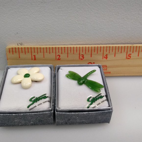 2 VTG JADE MOTHER OR PEARL PINS DRAGONFLY FLOWER - Picture 6 of 8